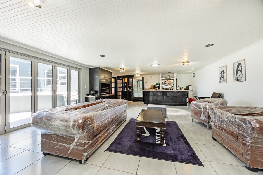 5 Bedroom Property for Sale in Haasendal Western Cape